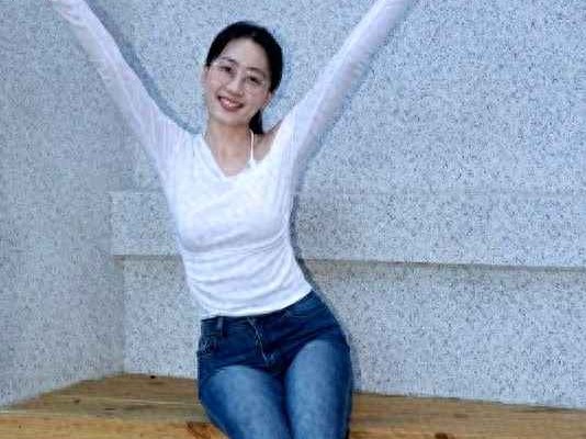 塑身衣穿搭秘籍：身材好女人如何搭配出高挑效果，这几套搭配太吸睛！