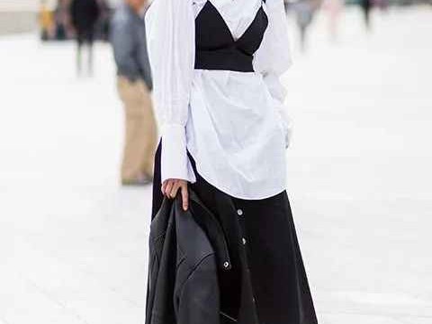 白衬衫透光不用慌 这些内搭秘诀让你穿出自信