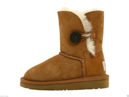 那双让你又爱又恨的丑萌雪地靴 背后竟藏着这样的身世与江湖