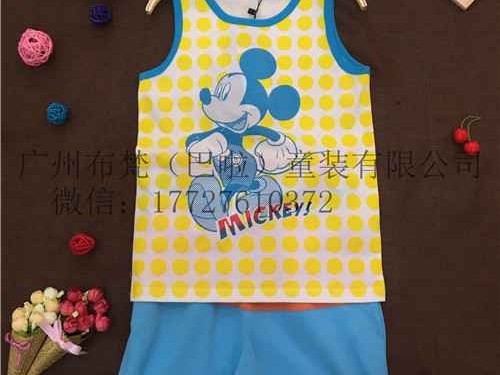 哎呀妈呀，街上穿“熊猫”的咋越来越多了？这牌子到底有啥魔力