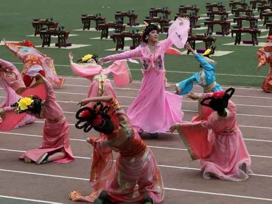 成人礼穿搭全攻略：穿出你的闪耀时刻