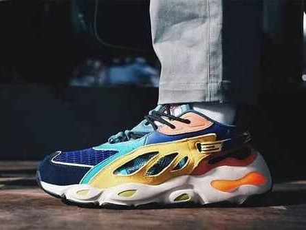 李宁是什么牌子？深度解析这个民族运动品牌的前世今生