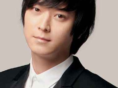 圆脸男士发型全攻略让你帅气翻倍