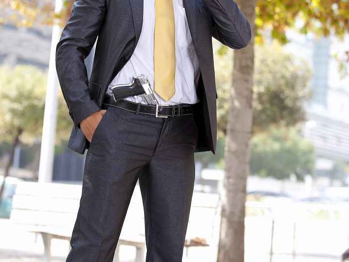 男生衬衫搭配裤子全解析 穿出个性与风格不犯愁