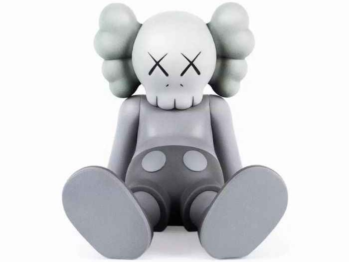 揭秘KAWS 从街头涂鸦到亿万天价的艺术跨界传奇